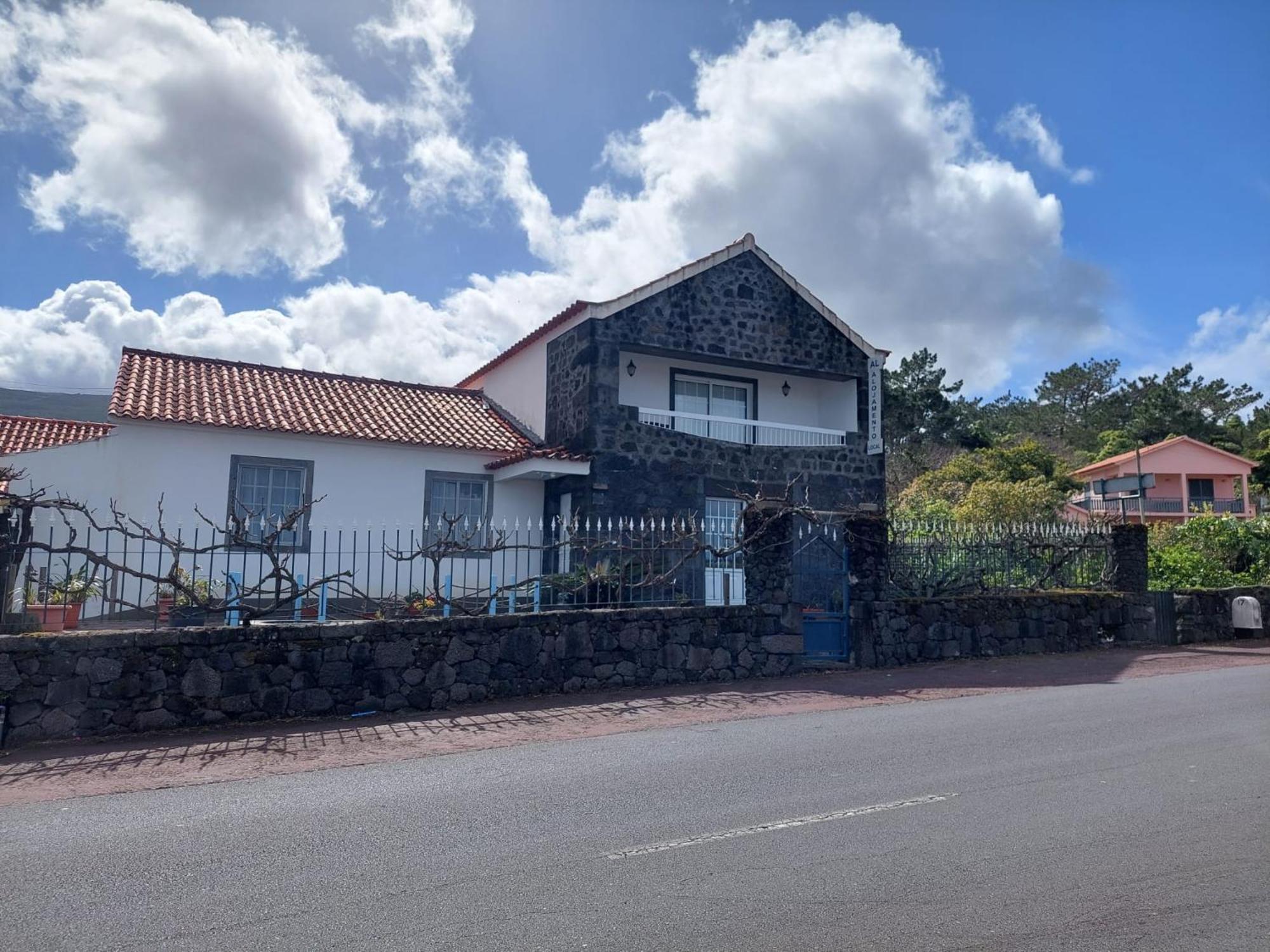Alojamentos A Buraca São Roque do Pico المظهر الخارجي الصورة
